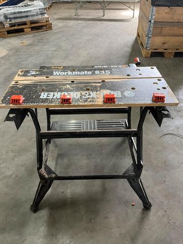 Uitklapbare werk tafel beschikbaar voor biedingen