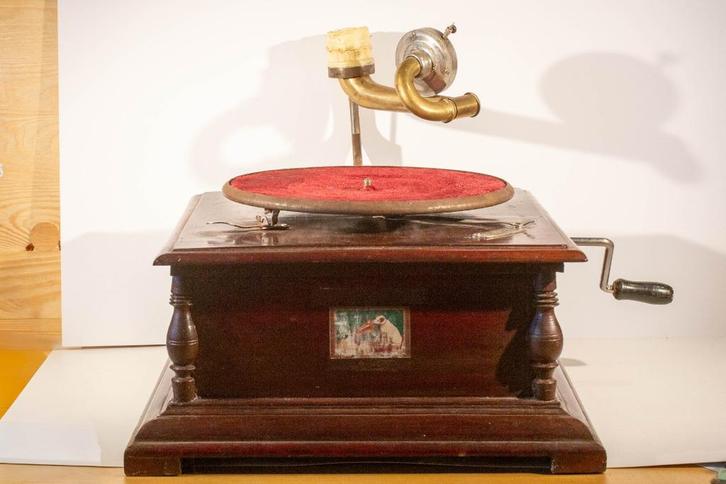 Allerlei 9650  Huis interieur Grammofoon. His Master Voice, Muziek en Instrumenten, Dj-sets en Draaitafels, Gebruikt, Draaitafel