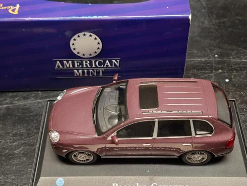 Fraaie Porsche Cayenne.  Model in nieuw in vitrinebox. Model, Hobby en Vrije tijd, Modelauto's | 1:43, Nieuw, Auto, Overige merken