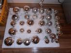 32 zilveren kerstballen van glas met piek., Gebruikt, Ophalen of Verzenden