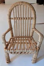 Vintage rieten/rotan poppenstoeltje voor bv barbies. Meubels, Ophalen of Verzenden, Gebruikt, Accessoires