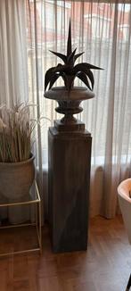 Zuil + vaas met nepplant, Ophalen, Zo goed als nieuw