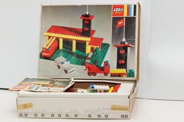 LEGO 347 -1 LEGOLAND Fire: Brandweerkazerne en 3 miniauto's. beschikbaar voor biedingen