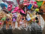 Barbies plus accessoires en nog veel meer van barbie, Ophalen of Verzenden, Barbie