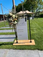 Te Huur: Welkomsbord verloving/bruiloft, Ophalen, Zo goed als nieuw, Geboorte of Huwelijk