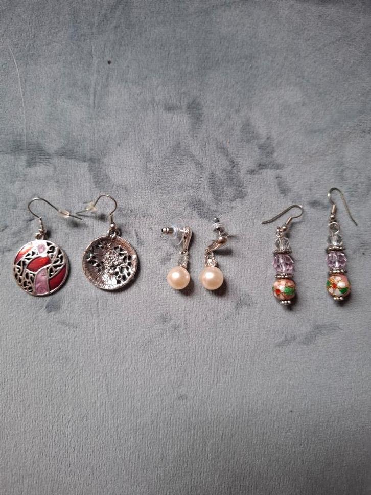 Set van 3 paar oorbellen, elk met een uniek ontwerp., Sieraden, Tassen en Uiterlijk, Oorbellen, Nieuw, Overige materialen, Ophalen of Verzenden