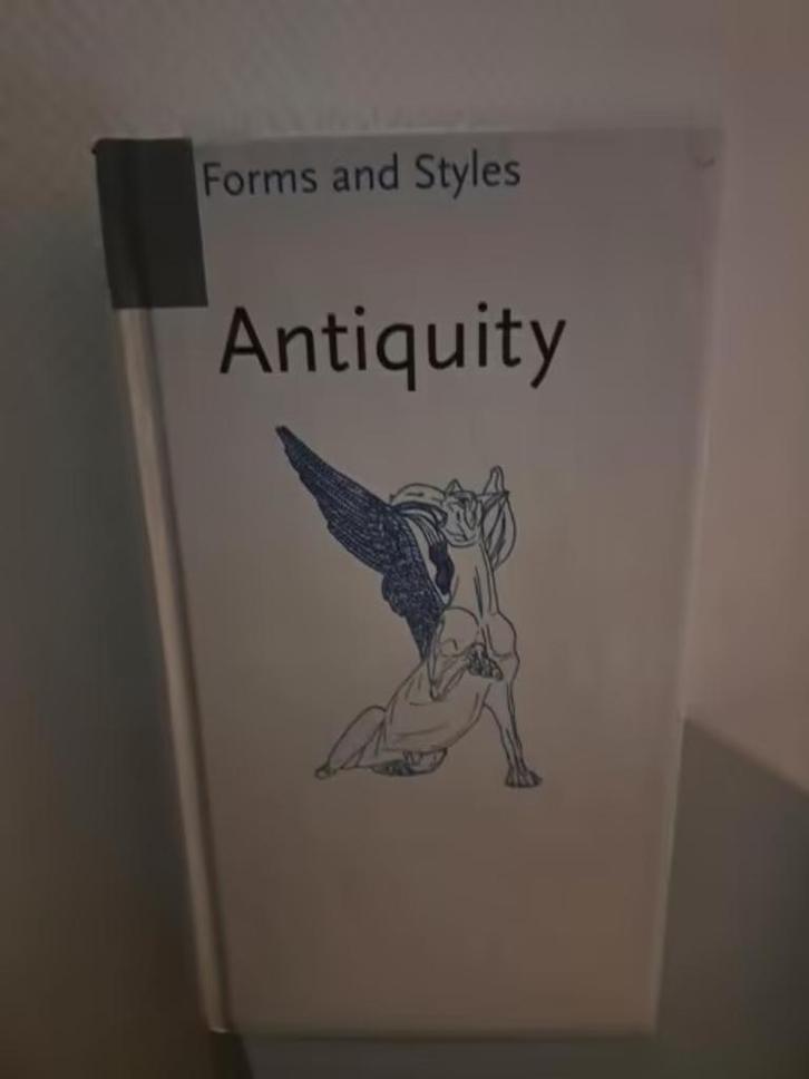 ANTIQUITY / Forms and Styles - Pierre Amiet e.a., Boeken, Kunst en Cultuur | Beeldend, Zo goed als nieuw, Ophalen of Verzenden