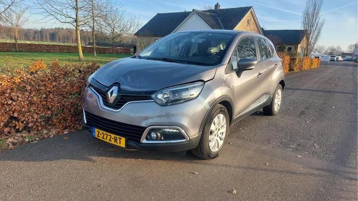 Renault Captur 1.2 TCe Dynamique AIRCO/AUTOMAAT BJ 2014, Auto diversen, Schadeauto's, Renault, Automaat, Benzine, SUV of Terreinwagen