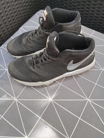 herenschoen half hoog merk nike maat 46 beschikbaar voor biedingen