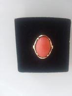 14 Karaat gouden ring met bloedkoraal, Sieraden, Tassen en Uiterlijk, Ringen, 18 tot 19, Verzenden, Zo goed als nieuw, Dame