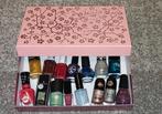 Diverse nagellak (oa.Essie, Essence) en kerststickers, Overige kleuren, Verzenden, Zo goed als nieuw, Handen en Nagels