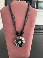 Vintage ketting met abalone schelphanger, Ophalen of Verzenden, Zo goed als nieuw, Overige materialen