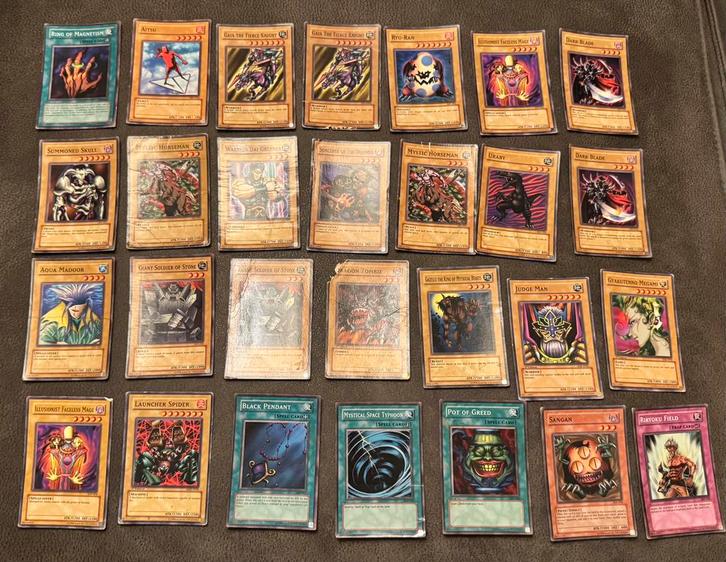 Grote verzameling nostalgische Yu-Gi-Oh! kaarten, Hobby en Vrije tijd, Verzamelkaartspellen | Yu-gi-Oh!, Gebruikt, Meerdere kaarten