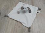 Knuffel knuffeldoekje tiamo hond wit grijs vlek oog K8485, Kinderen en Baby's, Speelgoed | Knuffels en Pluche, Ophalen of Verzenden