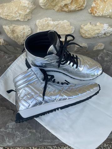 Fendi sneakers maat 42  beschikbaar voor biedingen