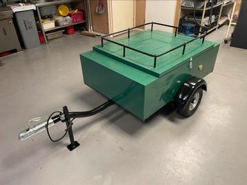 Te koop: prachtig gerestaureerde bagagewagen beschikbaar voor biedingen