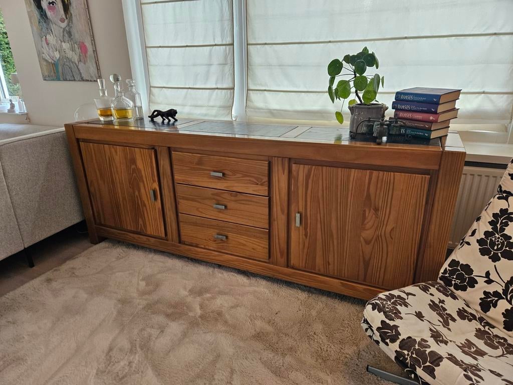 Eikenhouten kast met ingelegde leisteen, Ophalen of Verzenden, 25 tot 50 cm, 150 tot 200 cm