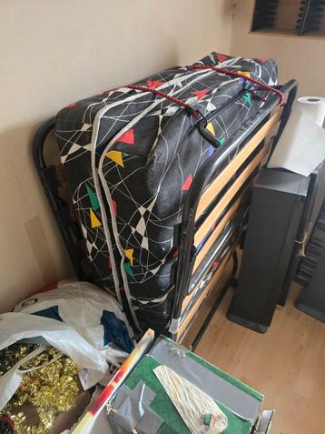 Opklapbed incl matras beschikbaar voor biedingen