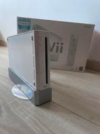 Nintendo Wii in doos, Spelcomputers en Games, Spelcomputers | Nintendo Wii, Ophalen of Verzenden, Gebruikt, Met 1 controller