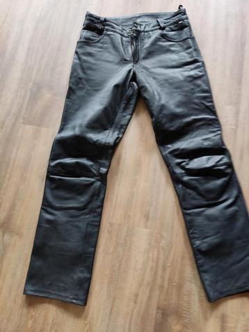 Leren motor broek  beschikbaar voor biedingen