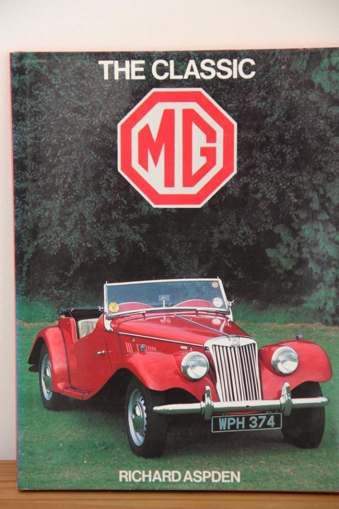 Autoboek, M.G. The Classics, Richard Aspden, Boeken, Auto's | Boeken, Zo goed als nieuw, Algemeen, Verzenden