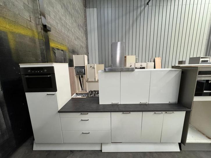 Nette Hoogglans Witte Keuken + Apparatuur + GEDEMONTEERD, Huis en Inrichting, Keuken | Complete keukens, Enkelwandige keuken, Wit