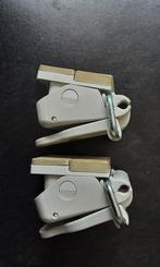 Isabella Fix on ll dakstangbevestiging. 2 stuks., Ophalen, Zo goed als nieuw