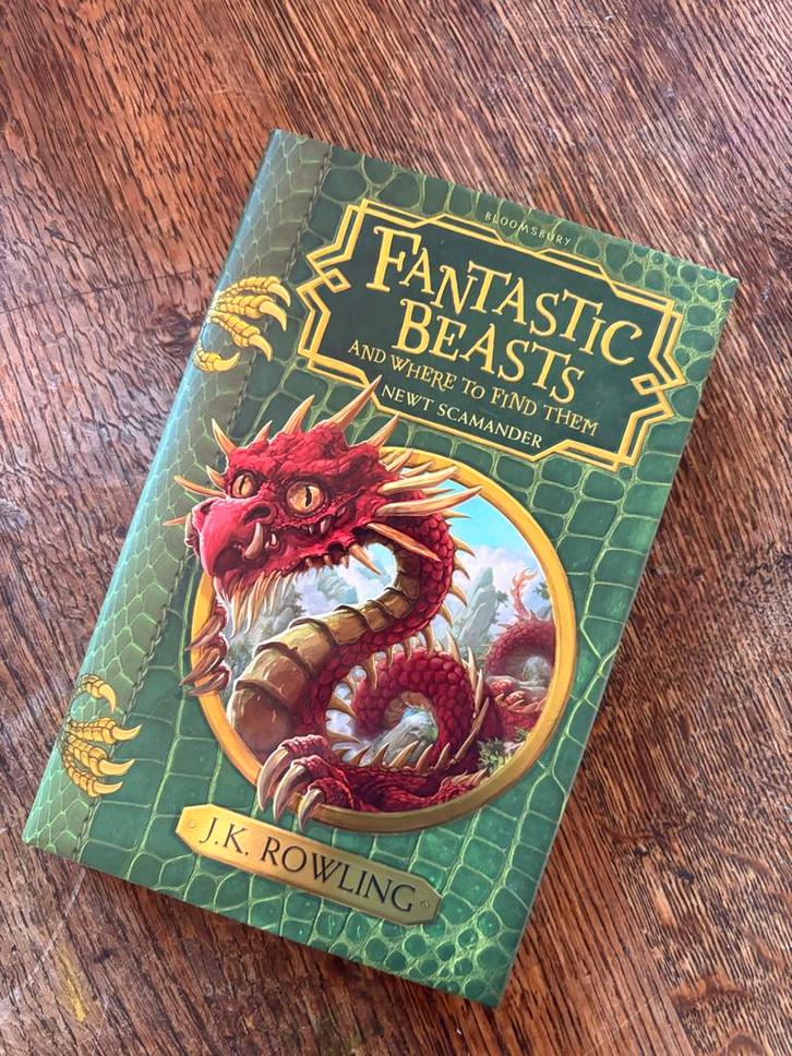 Fantastic Beasts - J.K. Rowling, Boeken, Fantasy, Zo goed als nieuw, Ophalen of Verzenden