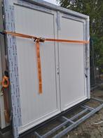 Kozijn met dubbele garage deuren