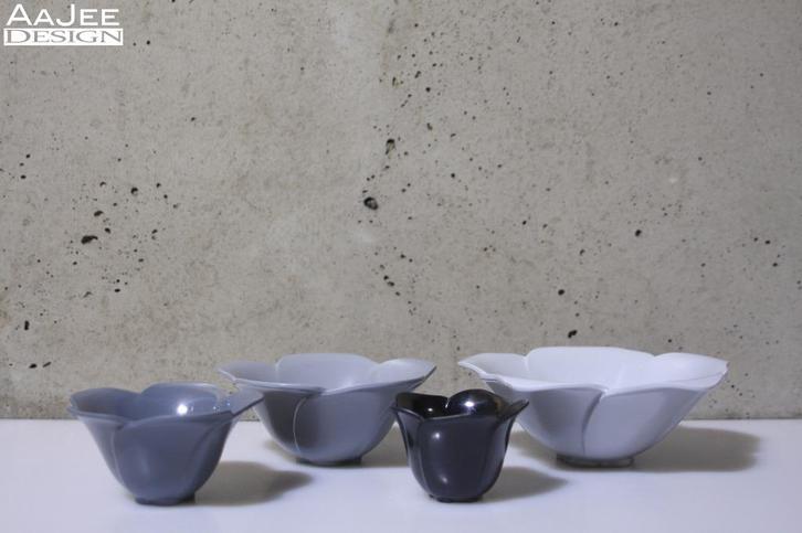 Zak Designs – Nestje van 4 gekleurde bakjes in bloemvorm, Huis en Inrichting, Woonaccessoires | Schalen en Manden, Zo goed als nieuw