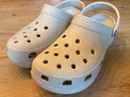 Beige Crocs - Maat 42/43 (W 11), Kleding | Dames, Schoenen, Slippers, Wit, Ophalen of Verzenden, Zo goed als nieuw