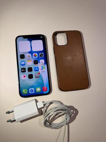 Nette Iphone 12 met 128GB | Hoesje + Lader beschikbaar voor biedingen
