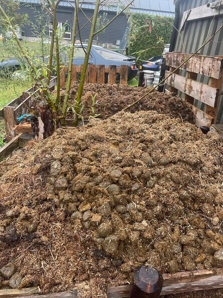 Paardenmest, Tuin en Terras, Aarde en Mest, Mest, Ophalen