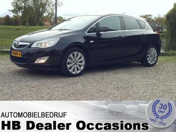 Opel Astra 1.4 Cosmo - Airco - Navigatie (bj 2011) beschikbaar voor biedingen