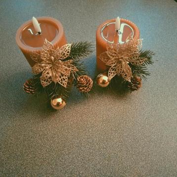 Kerststukjes, op een led kaars , enz  beschikbaar voor biedingen