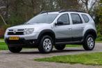 Dacia Duster 1.6 Lauréate 2wd NL-auto 73.700 km + NAP, Auto's, Dacia, Stof, Gebruikt, Zwart, 4 cilinders