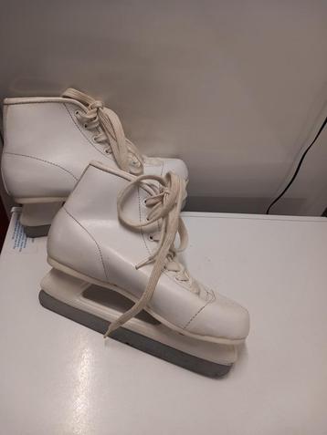 schaatsen mt 36 beschikbaar voor biedingen