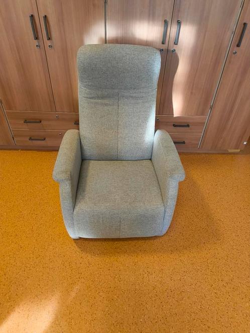 comfortabele vintage fauteuil in goede staat., Huis en Inrichting, Fauteuils, Zo goed als nieuw, Stof, 50 tot 75 cm, Minder dan 75 cm
