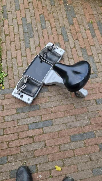 RUBI ERGONOMISCHE STOEL  beschikbaar voor biedingen