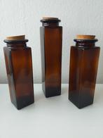 Vierkante bruine apothekers flessen met kurk. Vaas., Overige materialen, Gebruikt, Ophalen of Verzenden, Bruin