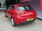 Alfa Romeo Giulietta 1.4 T Exclusive 2e EIG | NL-AUTO | ROSS, Voorwielaandrijving, 65 €/maand, Stof, Gebruikt