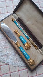 FRANSE SCHRIJFSET 1840 in het ORIGINEEL LEREN DOOSJE, Antiek en Kunst, Verzenden