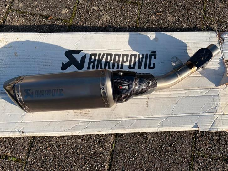 Akrapovic slip-on uitlaatdemper Kawasaki Z800 nieuw, Motoren, Onderdelen | Kawasaki, Nieuw, Ophalen of Verzenden