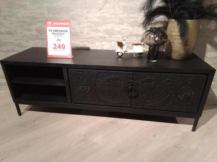 TV Dressoir Belleville - Showmodel, Huis en Inrichting, Kasten | Stellingkasten, Zo goed als nieuw, Ophalen