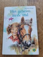 Suzanne Knegt - Geheim in de stal, Ophalen of Verzenden, Zo goed als nieuw, Suzanne Knegt