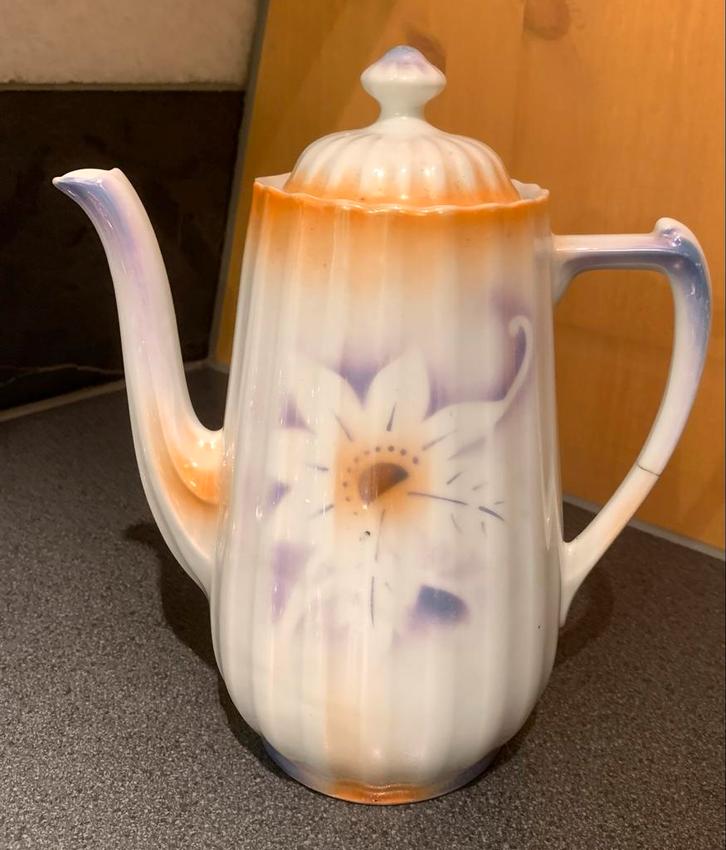 Vintage Porseleinen Koffiekan met Oranje en Paarse Accenten, Huis en Inrichting, Keuken | Servies, Ophalen of Verzenden