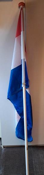 Houten vlaggenstok met Nederlandse vlag, Diversen, Vlaggen en Wimpels, Ophalen, Gebruikt