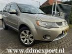 Mitsubishi Outlander DI-D 4X4 NAVI/LMV/AIRCO/PDC/PANO, Auto's, Mitsubishi, Open dak, Stof, 7 stoelen, Beige