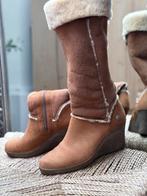 Hoge Ugg laarzen met sleehak, Kleding | Dames, Schoenen, Hoge laarzen, UGG, Bruin, Ophalen of Verzenden