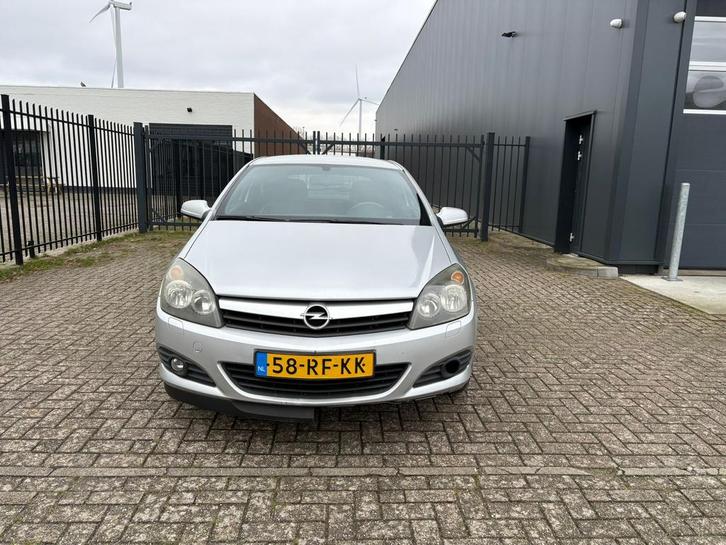 Opel Astra 1.8 16V GTC 2005 Grijs, Auto's, Opel, Bedrijf, Astra, ABS, Airbags, Airconditioning, Alarm, Apple Carplay, Bluetooth